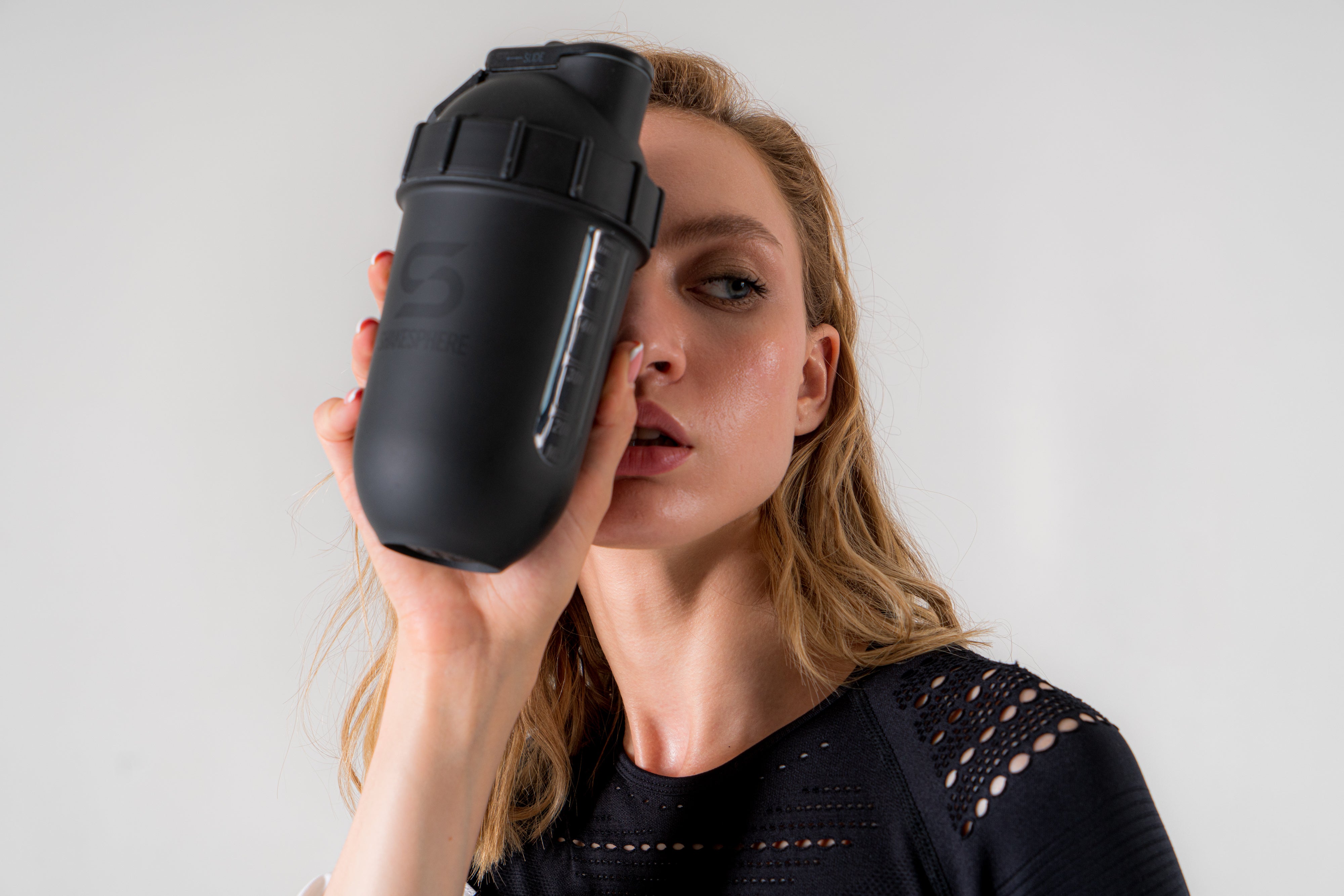 700mls ShakeSphere Tumbler View Matte Black/ Black Window